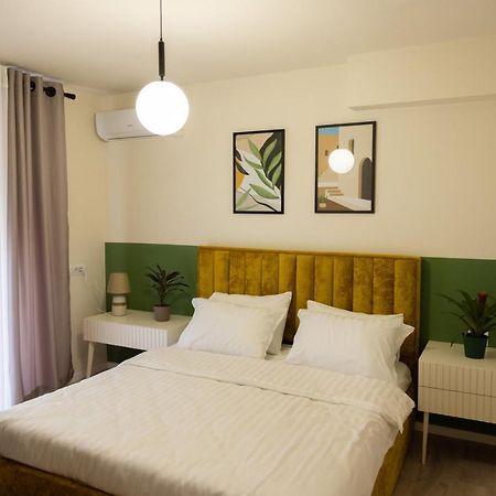 Three Doors Apartments, Kiwi 1+1 Apartment ติรานา ภายนอก รูปภาพ