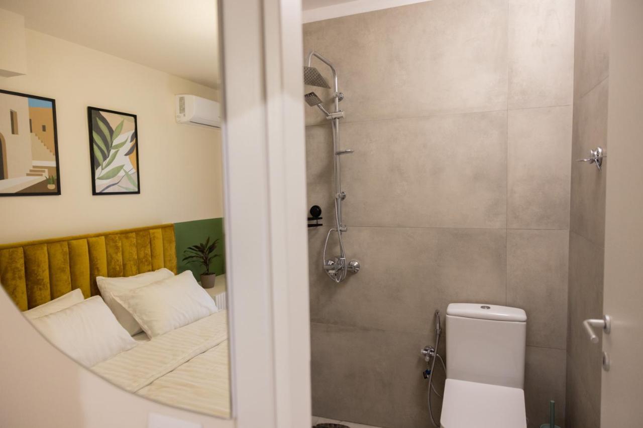 Three Doors Apartments, Kiwi 1+1 Apartment ติรานา ภายนอก รูปภาพ